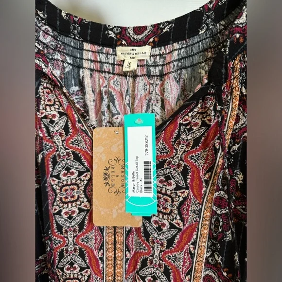 Mason & Belle Caseey Tassel Detail Top - Picture 5 of 7